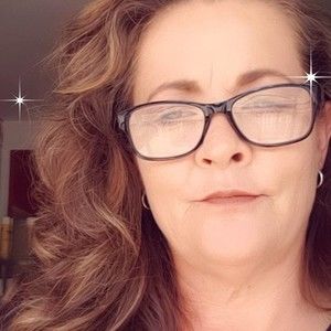 Meet your Posher, Debra